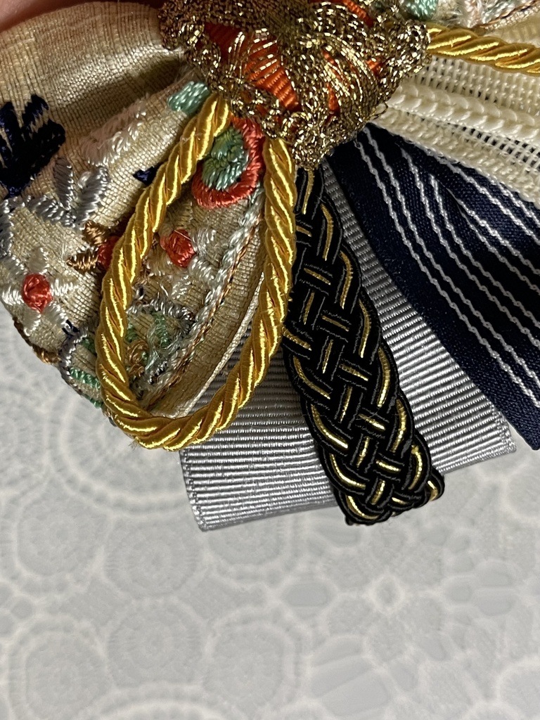 山姥切国広・山姥切長義(1900円+金具)インド刺繍リボン