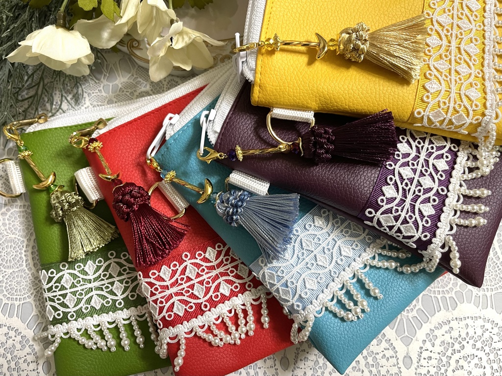 国カラーポーチ(箒チャーム付き)