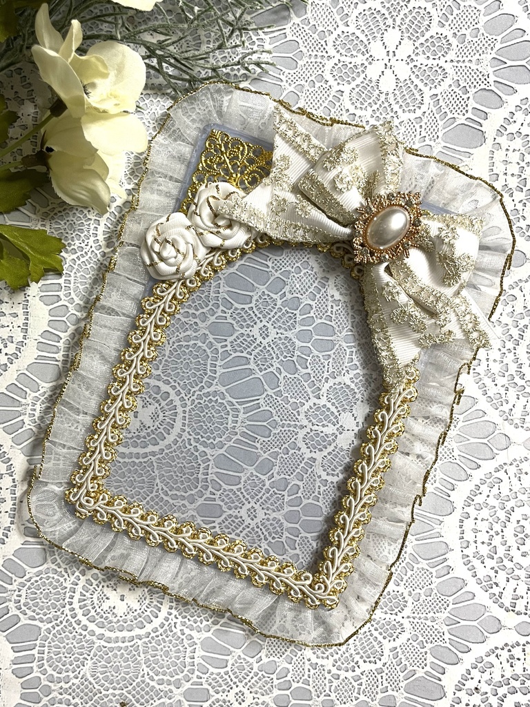 推しが窓から見てる風硬質デコケース(A6ポスカサイズ)