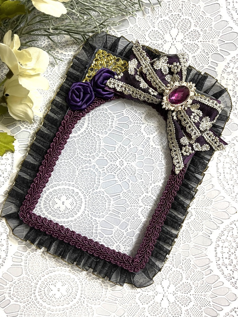 推しが窓から見てる風硬質デコケース(A6ポスカサイズ)