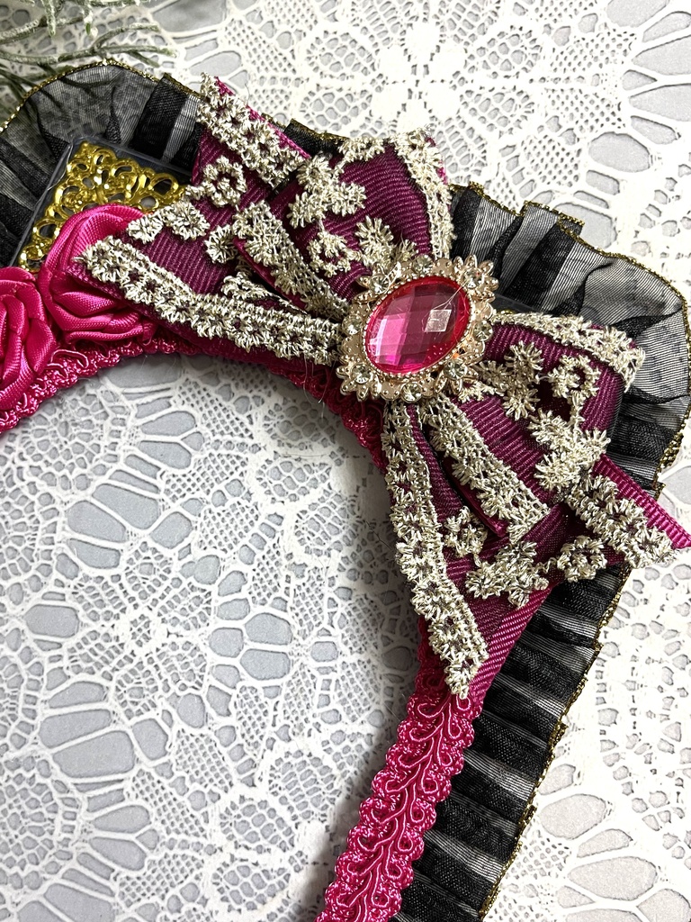 推しが窓から見てる風硬質デコケース(A6ポスカサイズ)