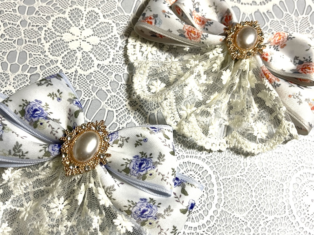 ホワイト薔薇柄🎀(1000円+金具)