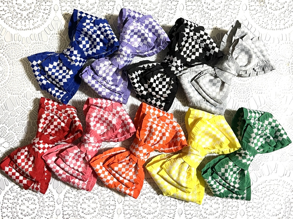 ネコチャンのご飯代にするリボン(500〜700円+金具)