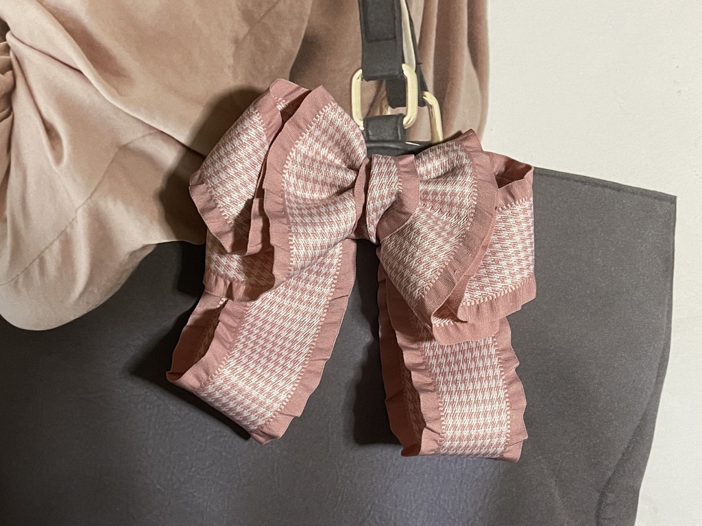 ネコチャンのご飯代にするリボン(500〜700円+金具)