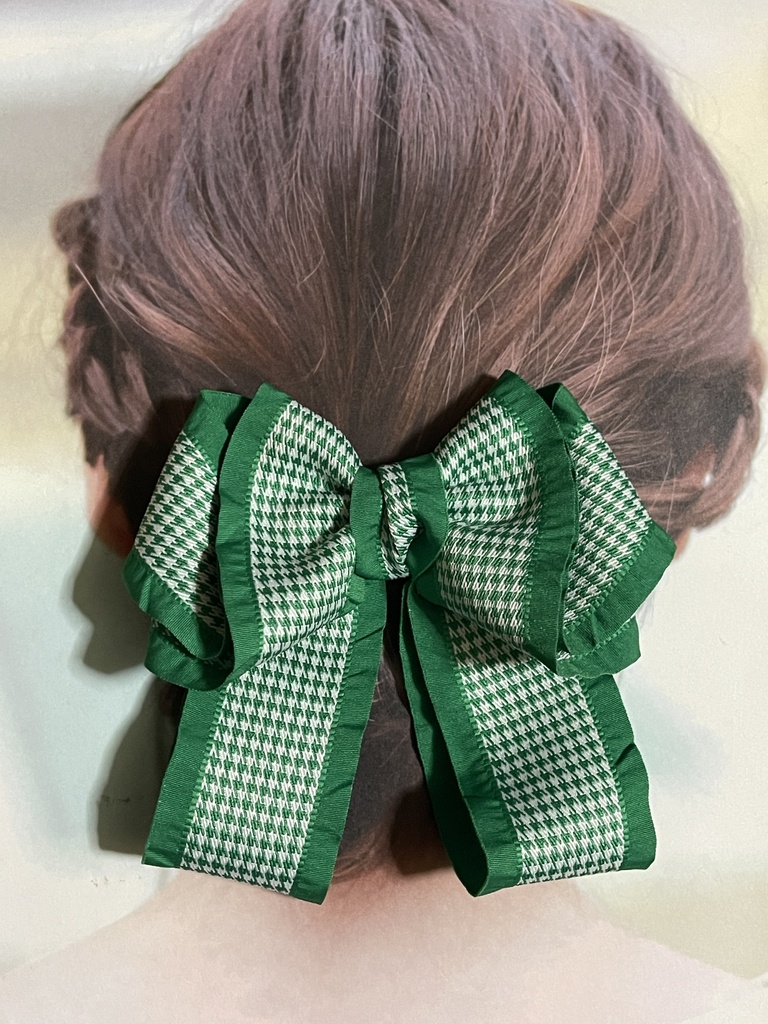 ネコチャンのご飯代にするリボン(500〜700円+金具)