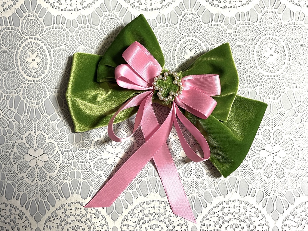 りぶうと新衣装イメージリボン🎀(1350円+金具)