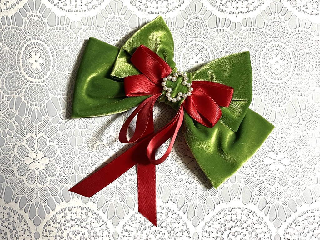 りぶうと新衣装イメージリボン🎀(1350円+金具)