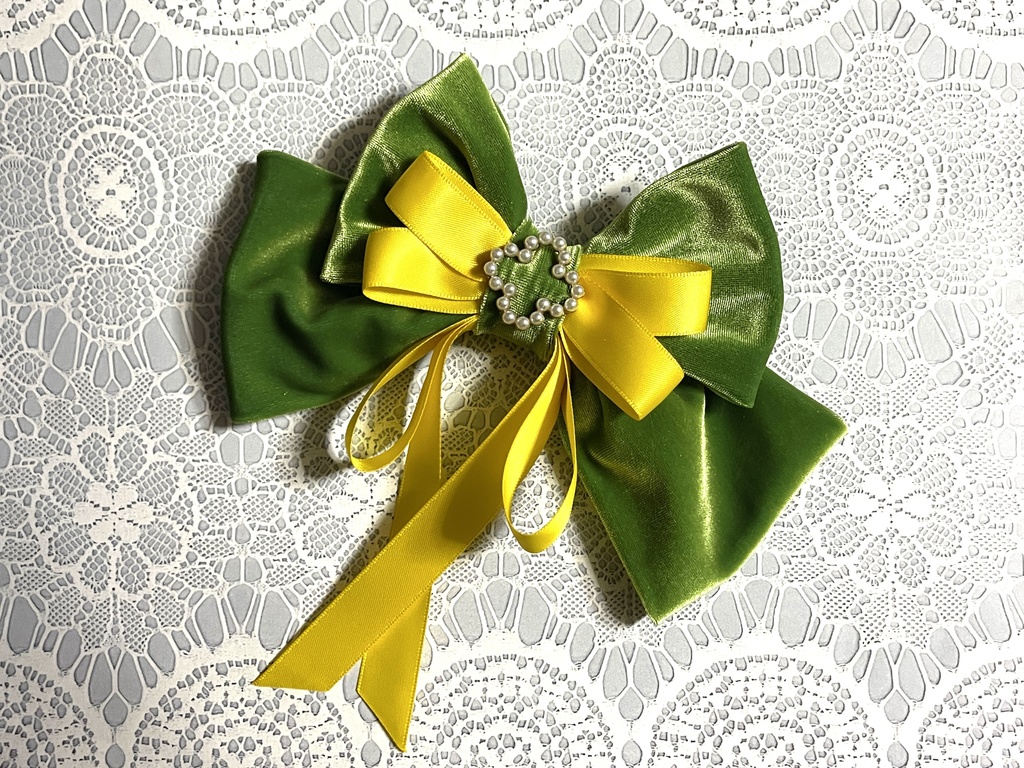 りぶうと新衣装イメージリボン🎀(1350円+金具)