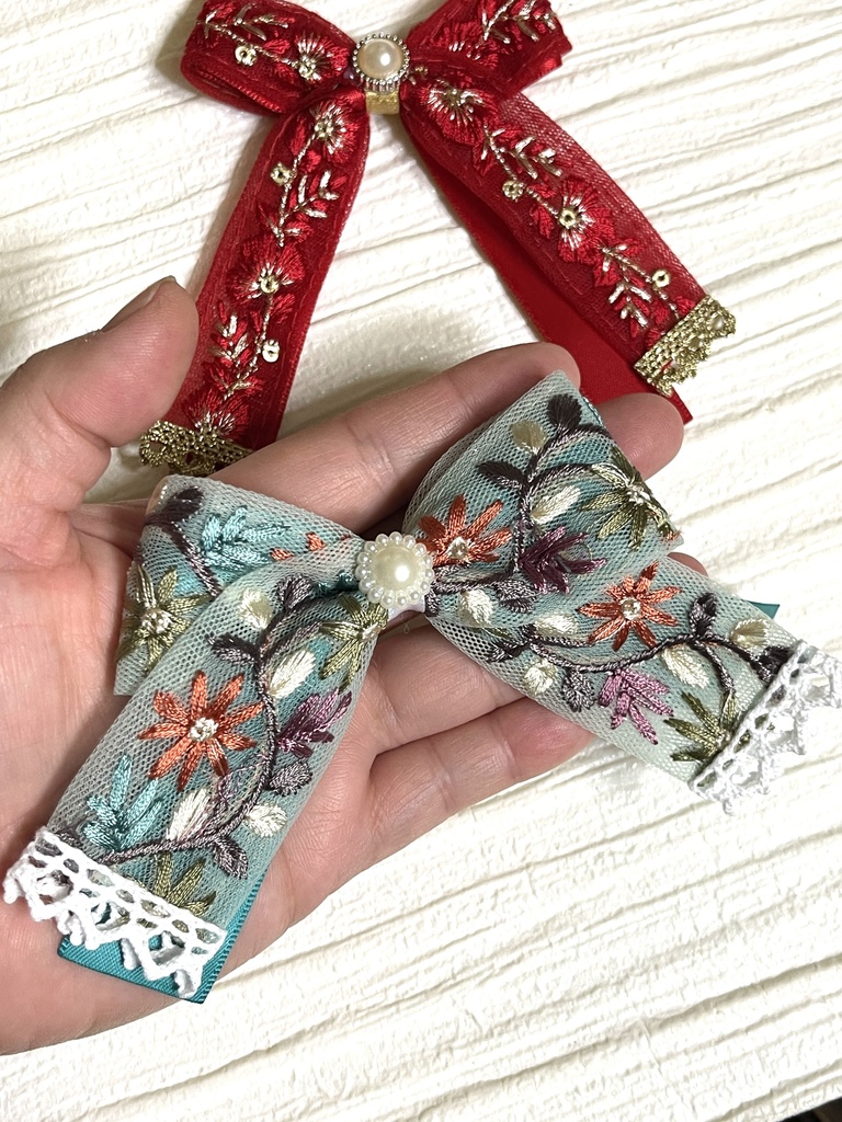 ネコチャンのご飯代にするリボン