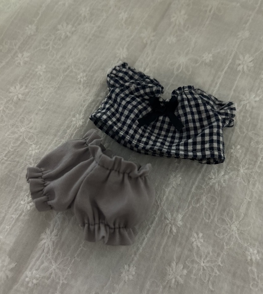 【5cm】「おひさま集める ひらひらブラウス」