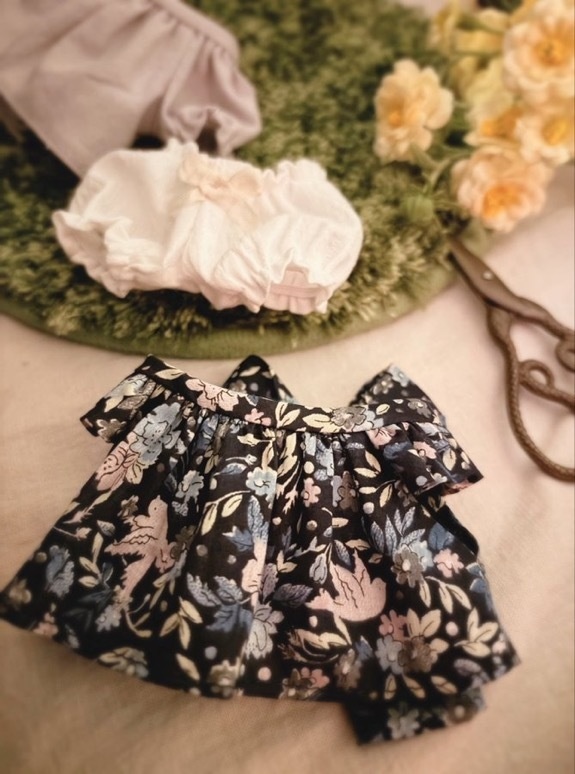 【春の宵 たゆたうエプロンとワンピース】 10cmと15cm