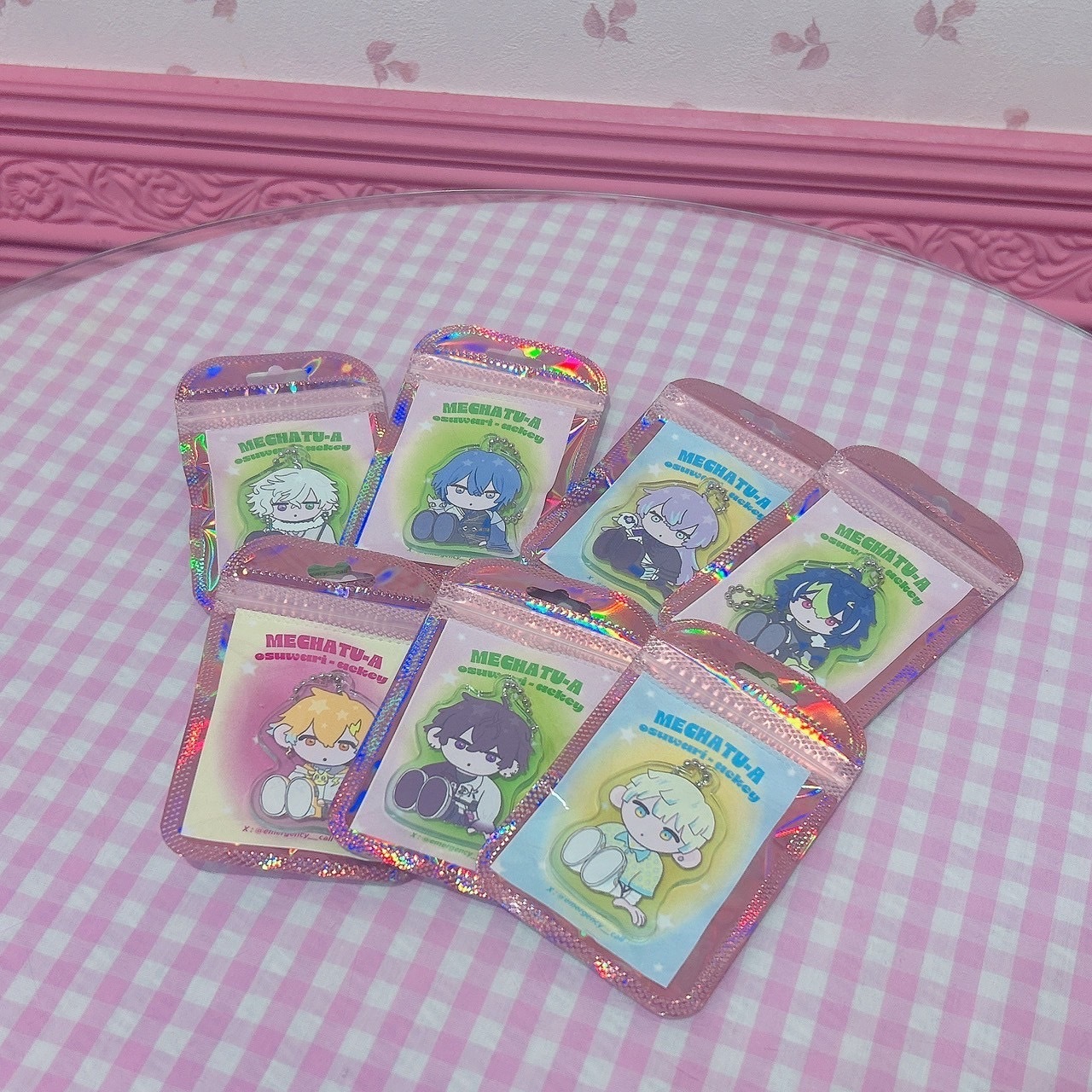 MECHATU-A アクリルキーホルダー おすわり