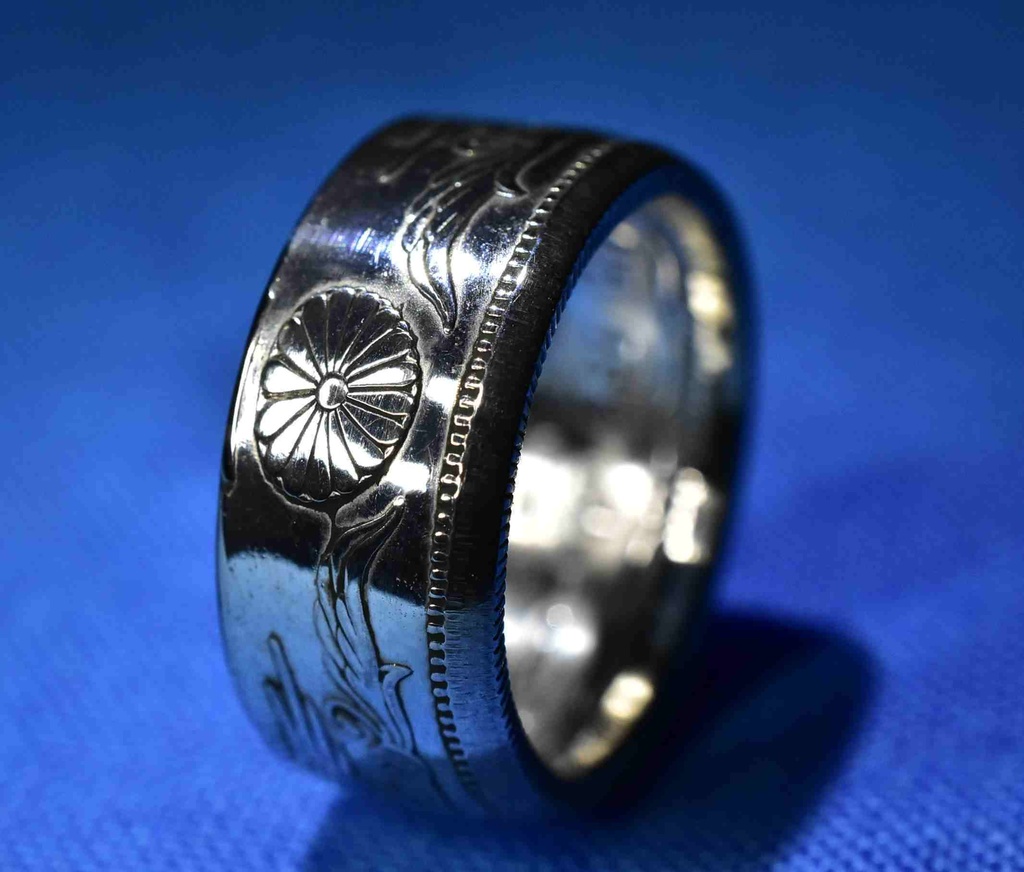 古銭 鳳凰五十銭銀貨で指輪お作りします