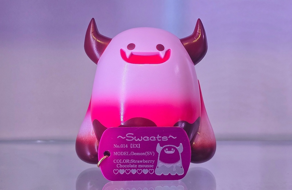 デモンソフビNo.014【Strawberry Chocolate Mousse】