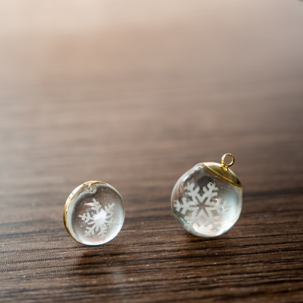 雪の結晶アシンメトリー耳飾り