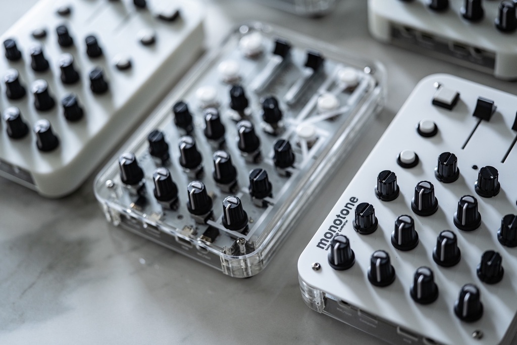 “monotone” DJ/VJ-MIDI controller