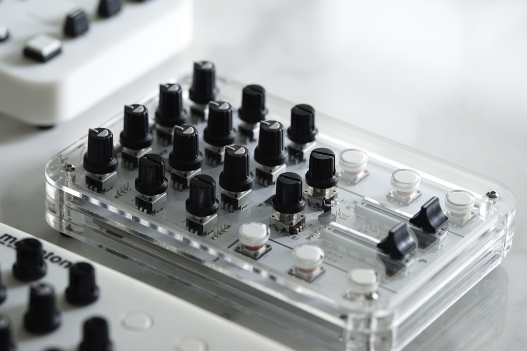 “monotone” DJ/VJ-MIDI controller