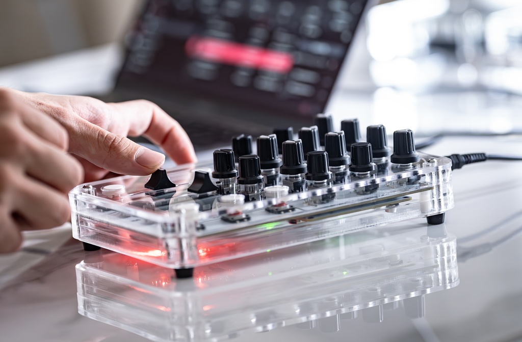 “monotone” DJ/VJ-MIDI controller
