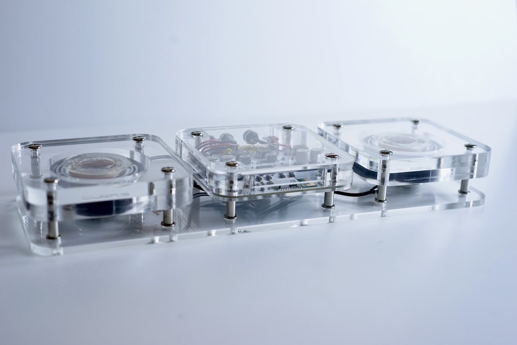 “ex-01proTTM”v2 True Transparent Speaker