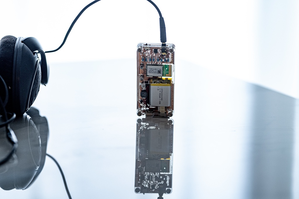 「BT-02 透明」【完売御礼】ワイヤレスヘッドホンアンプ