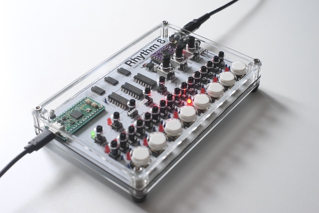 "Rhythm 8" ドラムマシン