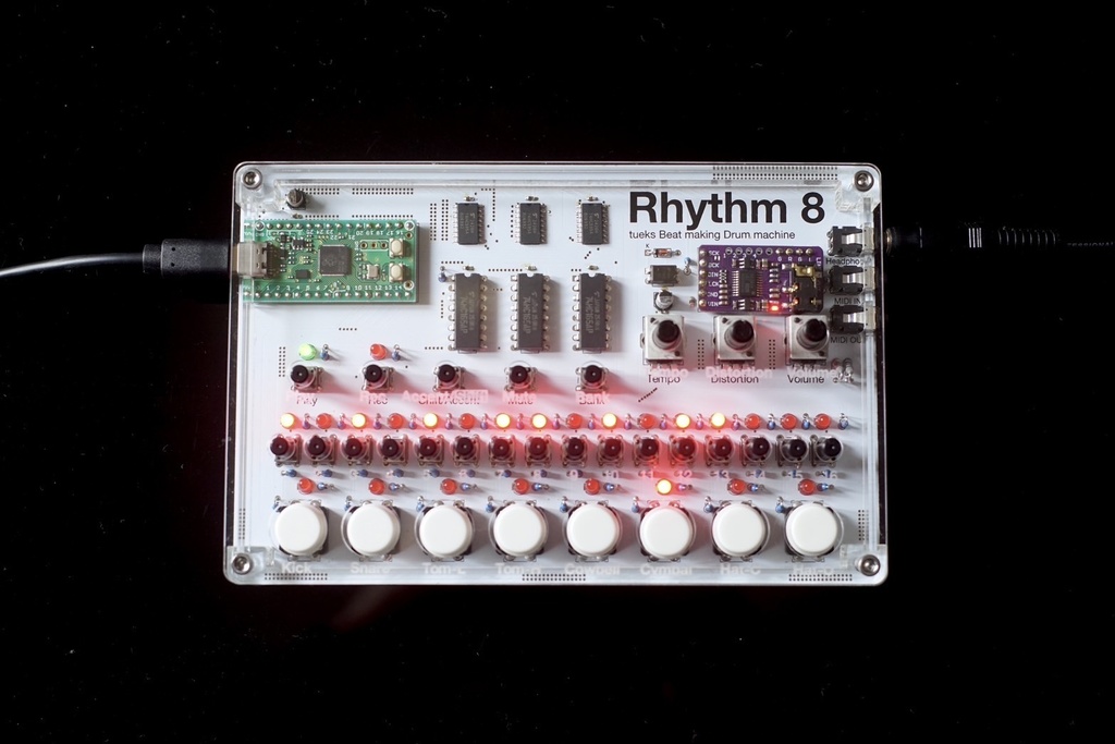 "Rhythm 8" ドラムマシン