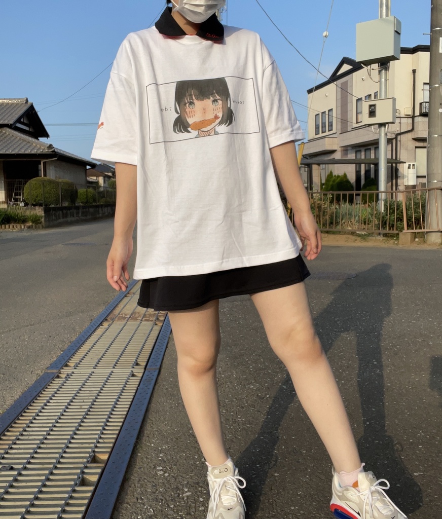 えびふらい女子オーバーサイズTシャツ - suisui0328 - BOOTH