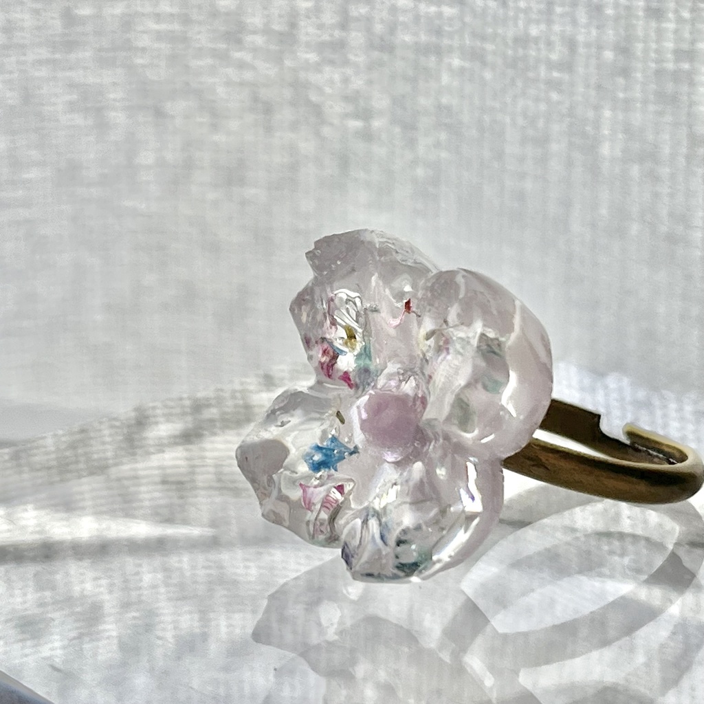 揺れる花びら