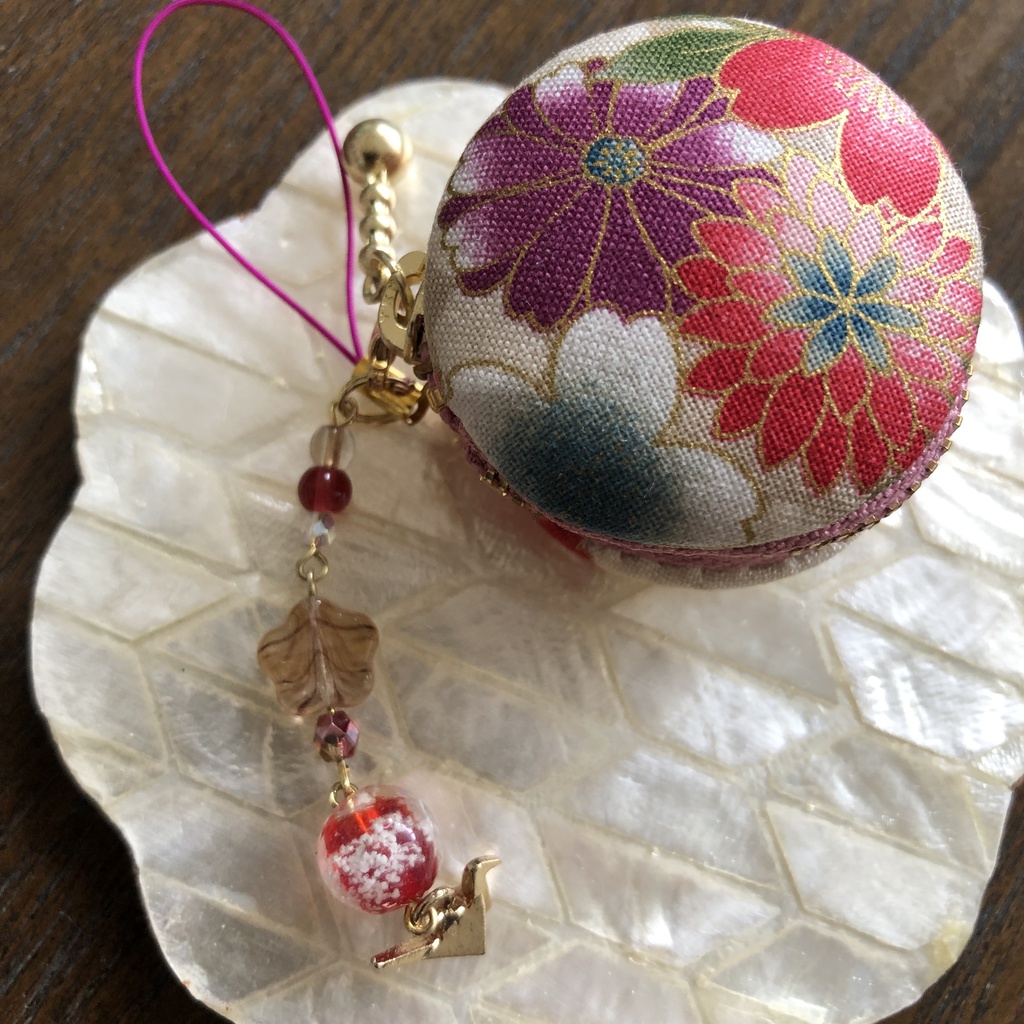 晴れ着姿のマカロン