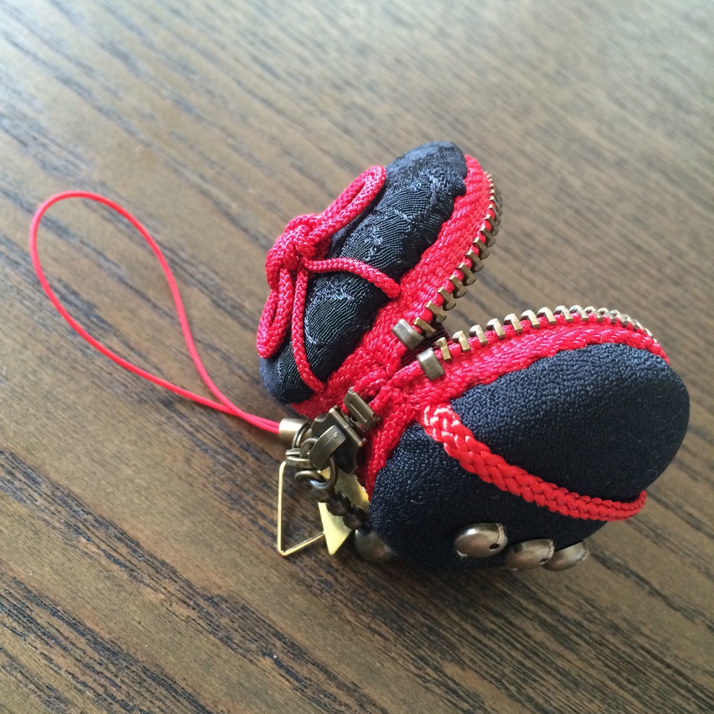 加州清光マカロンケース・赤【刀剣乱舞】