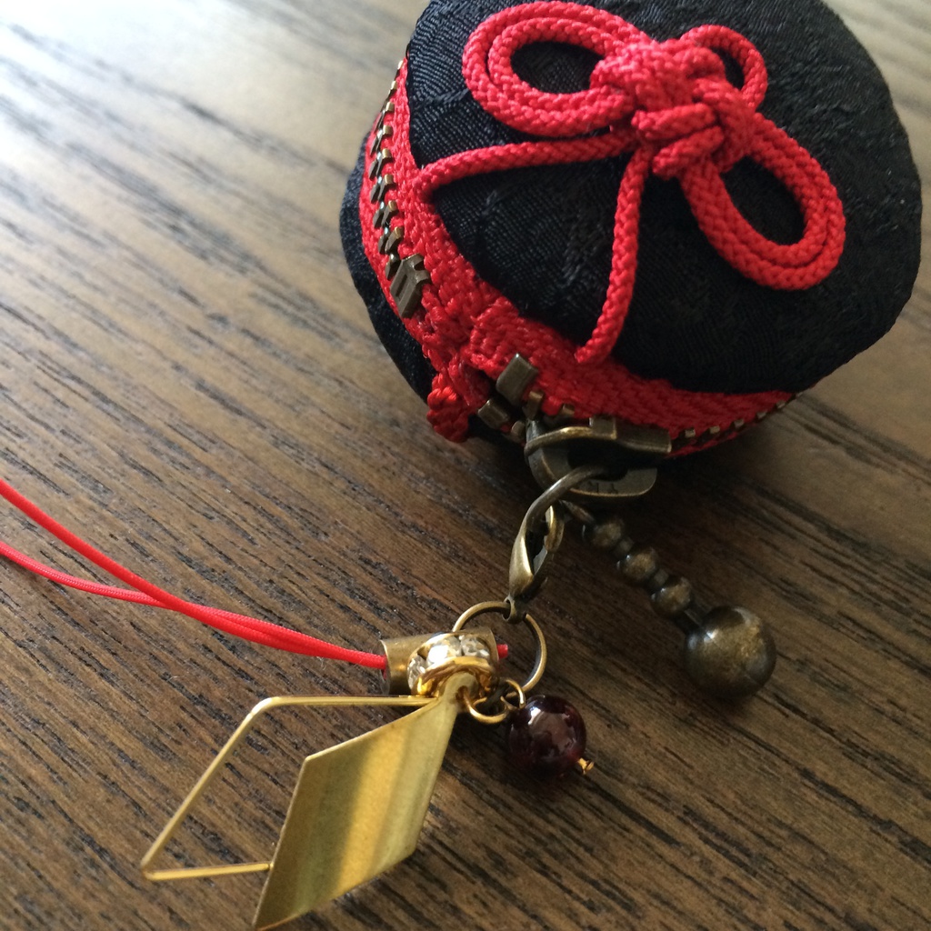 加州清光マカロンケース・赤【刀剣乱舞】