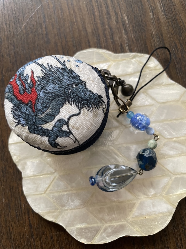 龍の鱗マカロン