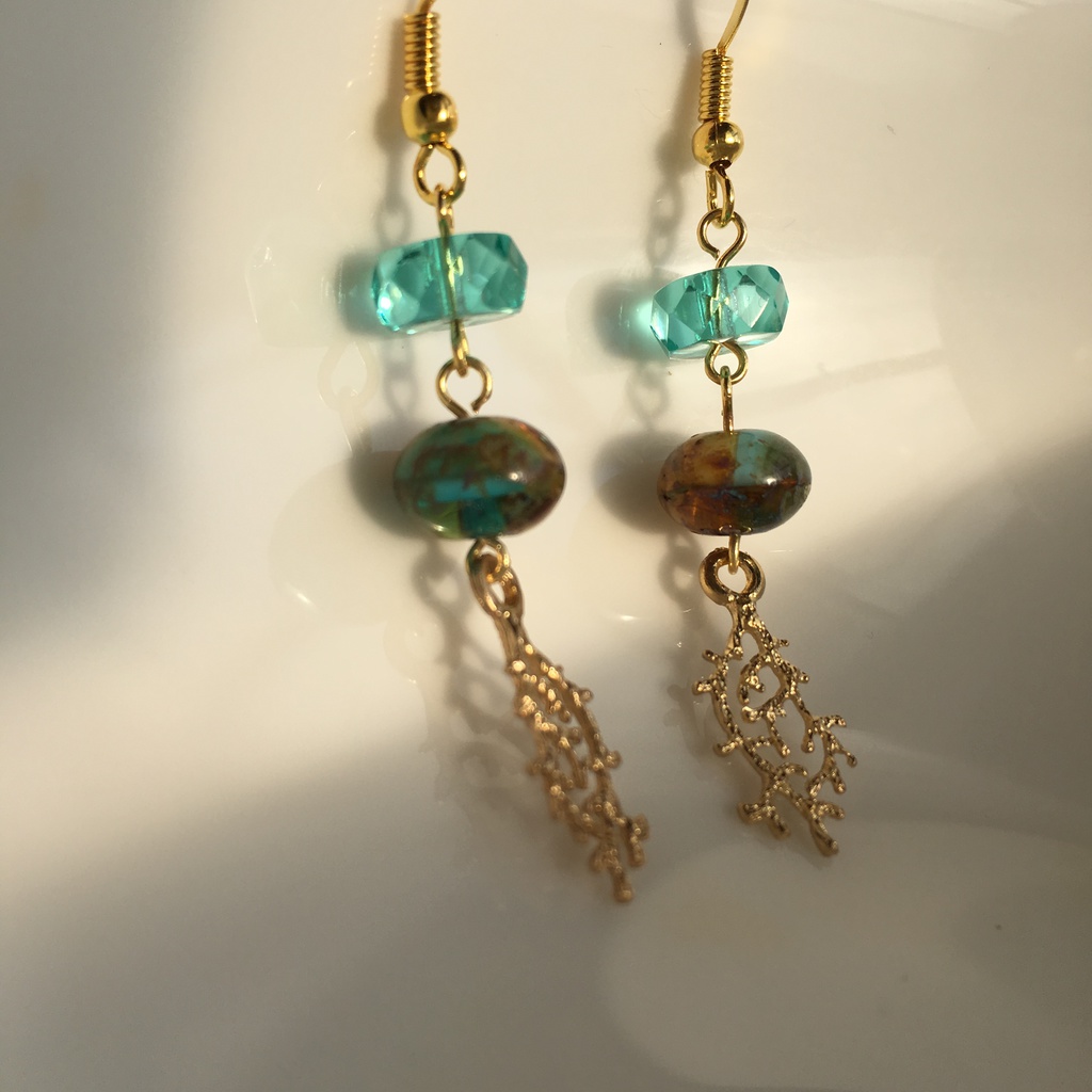 フォスのピアス 変容