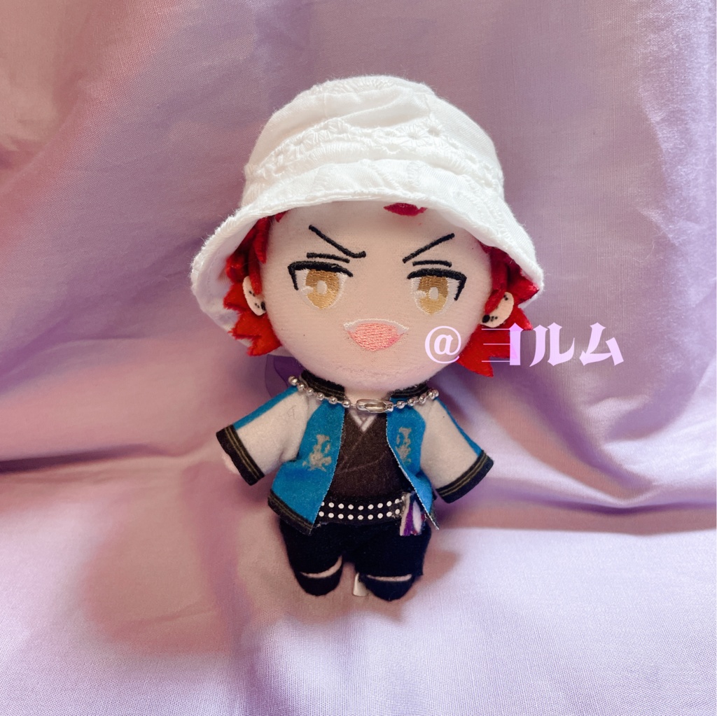 白いレース柄バケットハット(花の刺繍) 10cmぬい用 ※蝶のキーホルダー付