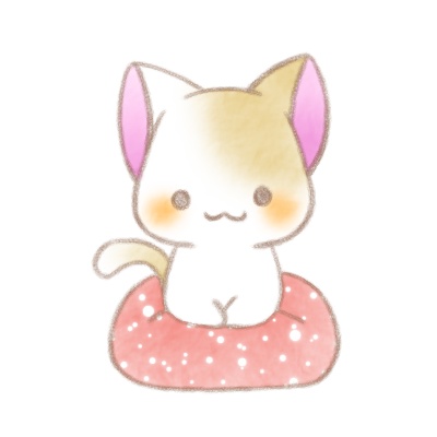 赤いクッションと薄茶猫さん。