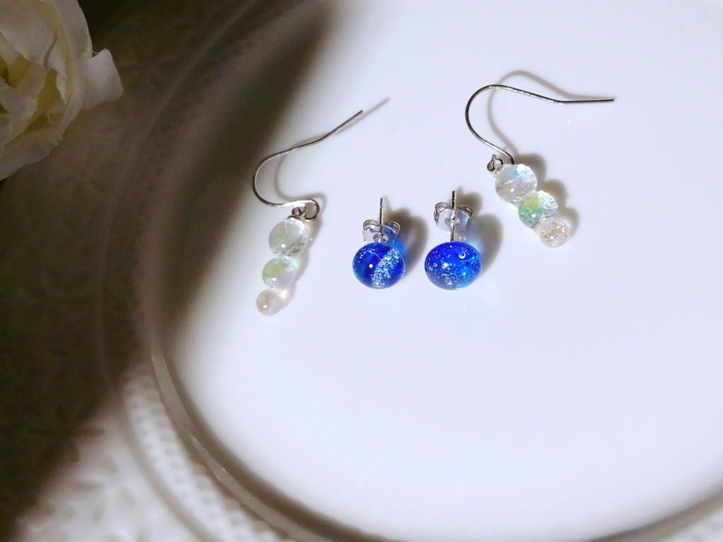 星空と虹のしずくピアスセット