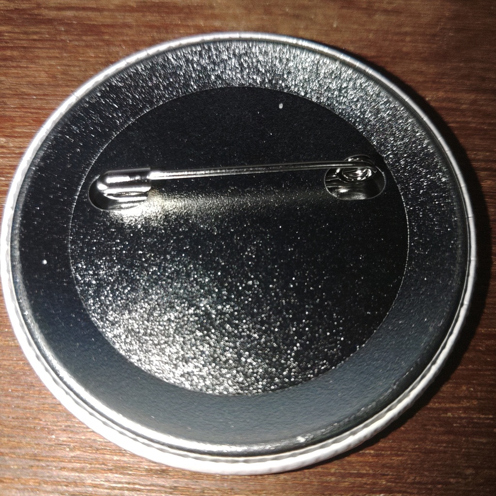 狂月そらオリジナル缶バッチ version1