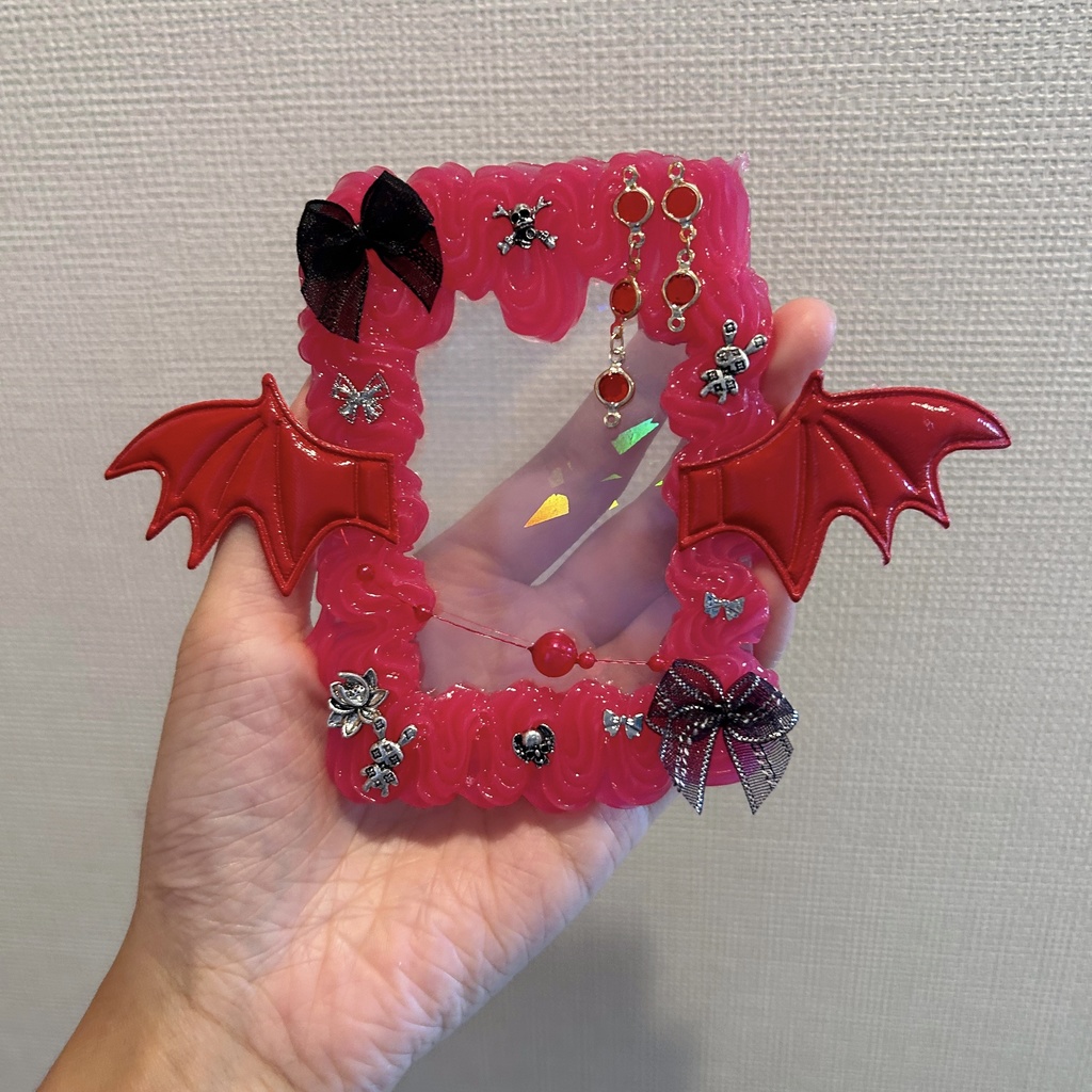 血の悪魔(トレカデコケース)