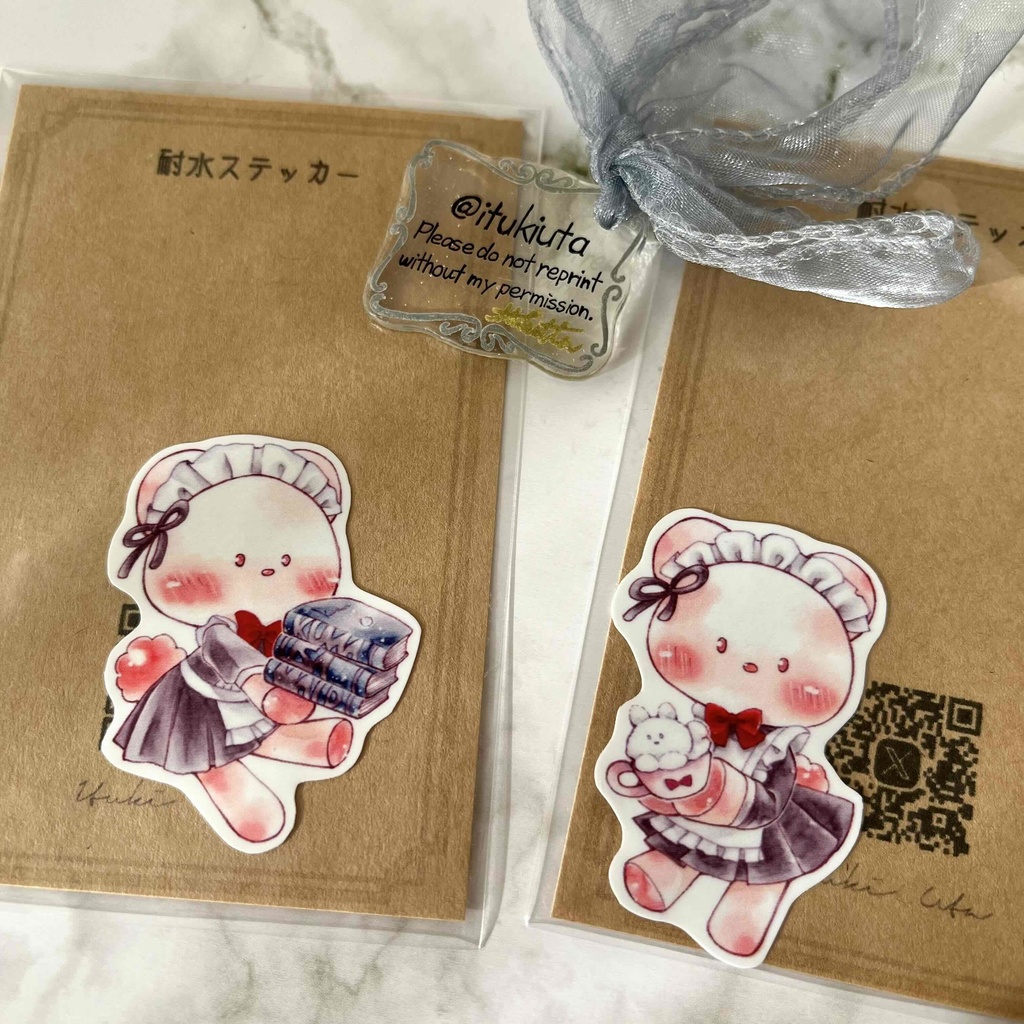 【耐水ステッカー】くまうさちゃんはスーパーメイド!