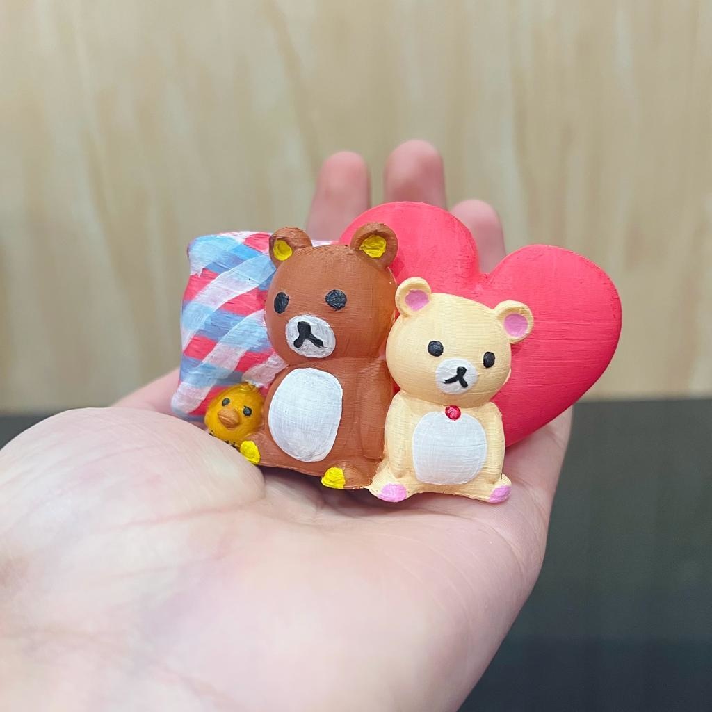 RILAKKUMA BEAR ON PILLOW AND HEART