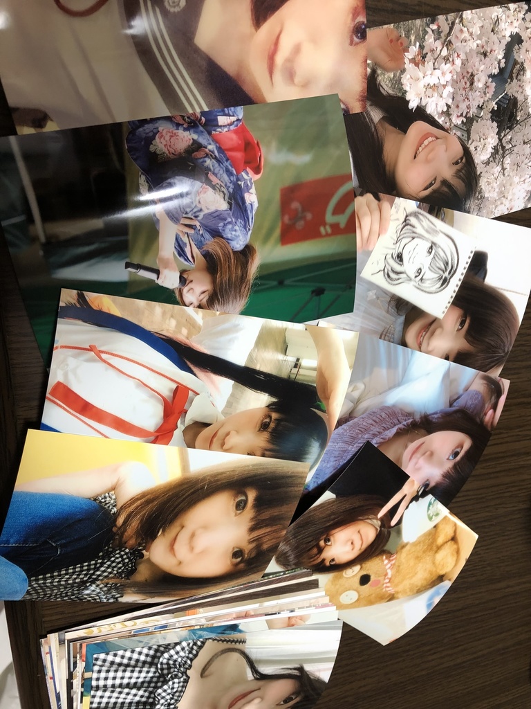 ほぼ自撮り写真ランダム5枚+1枚おまけセット