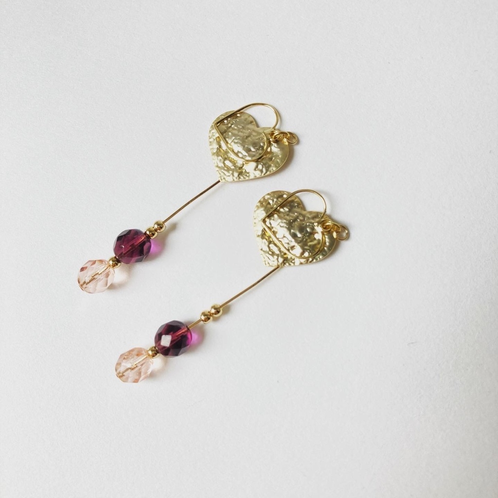 ハートモチーフのロングイヤーアクセサリー