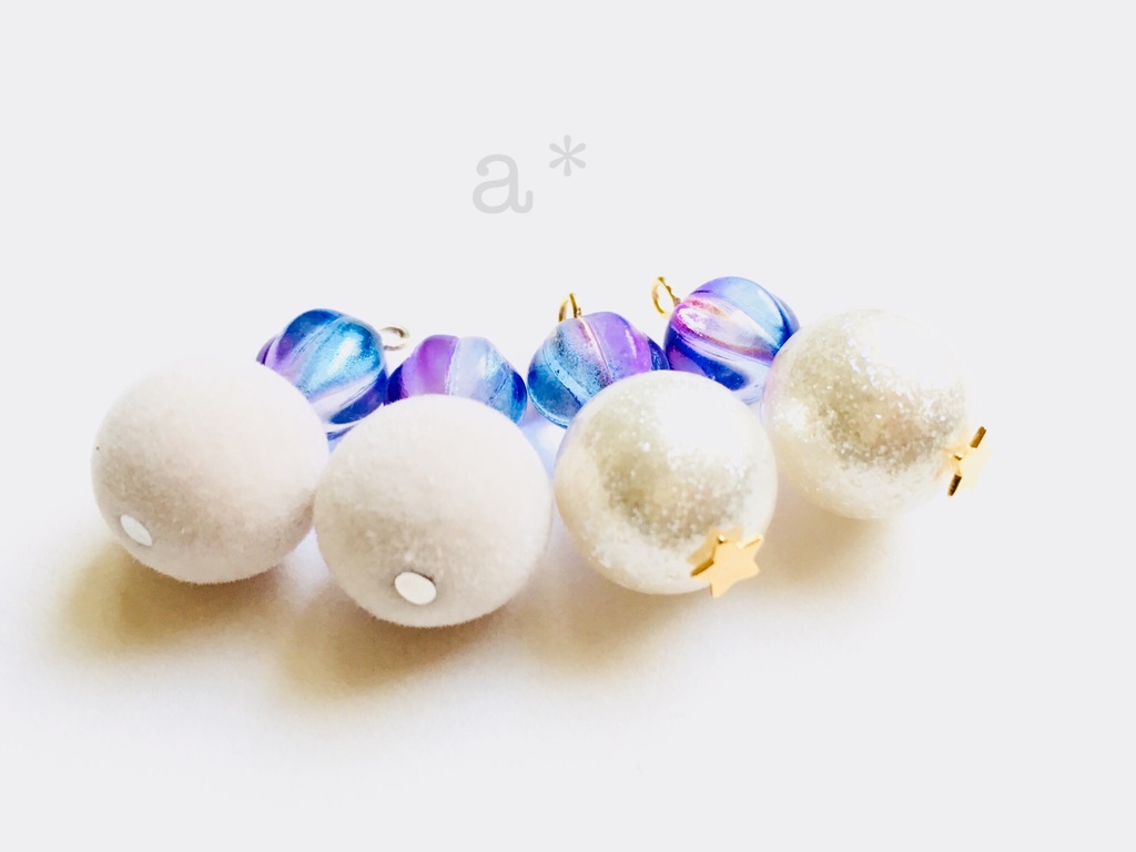 星空雪だるまのイヤーアクセサリー