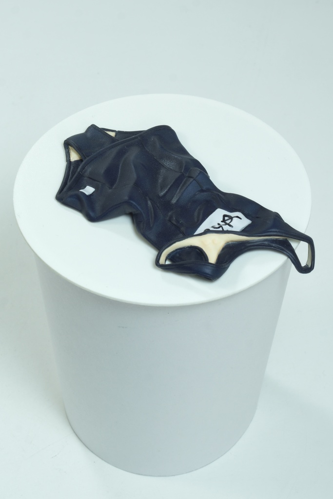 脱いだスク水のフィギュア 〜脱いどるストッパー〜