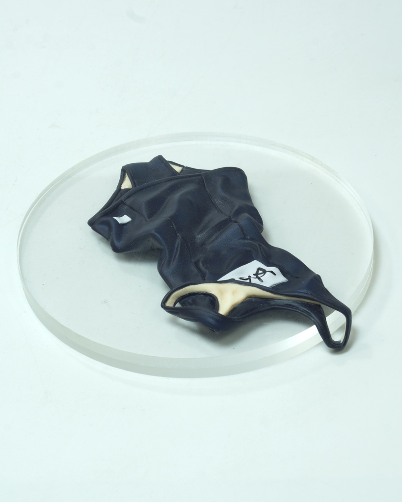 脱いだスク水のフィギュア 〜脱いどるストッパー〜