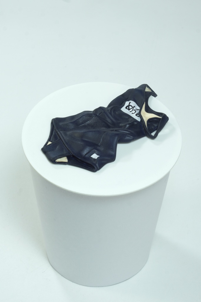 脱いだスク水のフィギュア 〜脱いどるストッパー〜