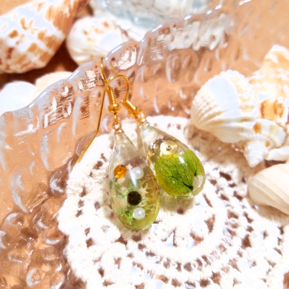 葉柱イメージピアス