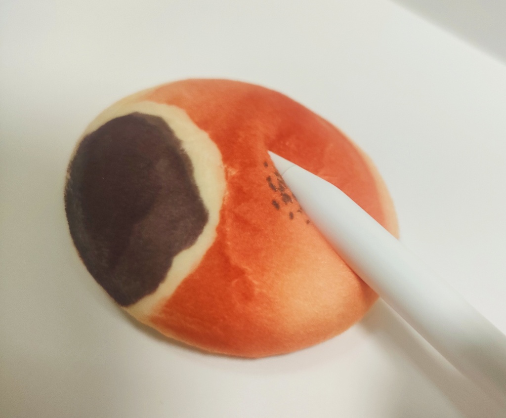 モチモチ立体パン缶バッジ