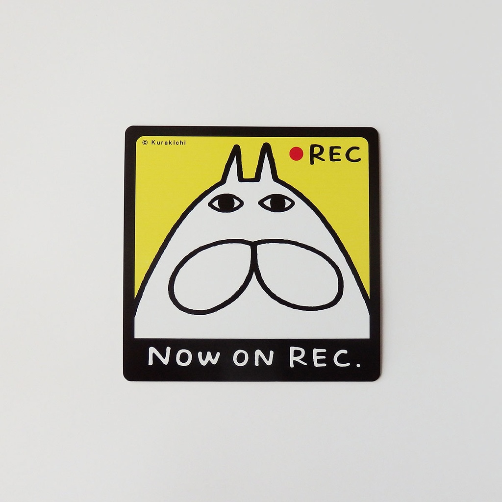 ねこタイツがみている カーマグネット