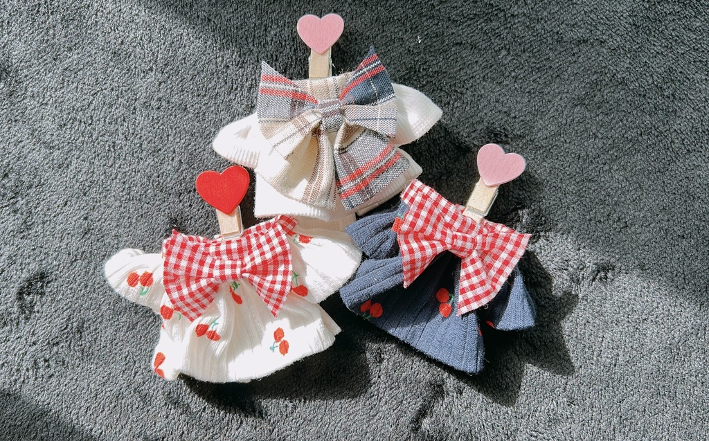 さくらんぼ×赤チェックポンチョ風ワンピース